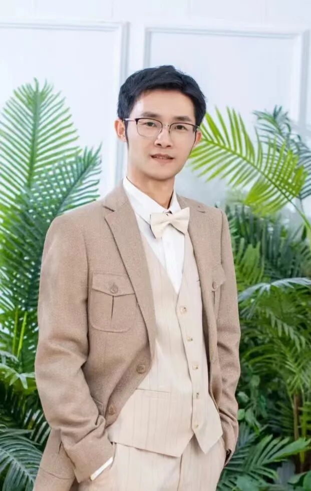 吴亮星