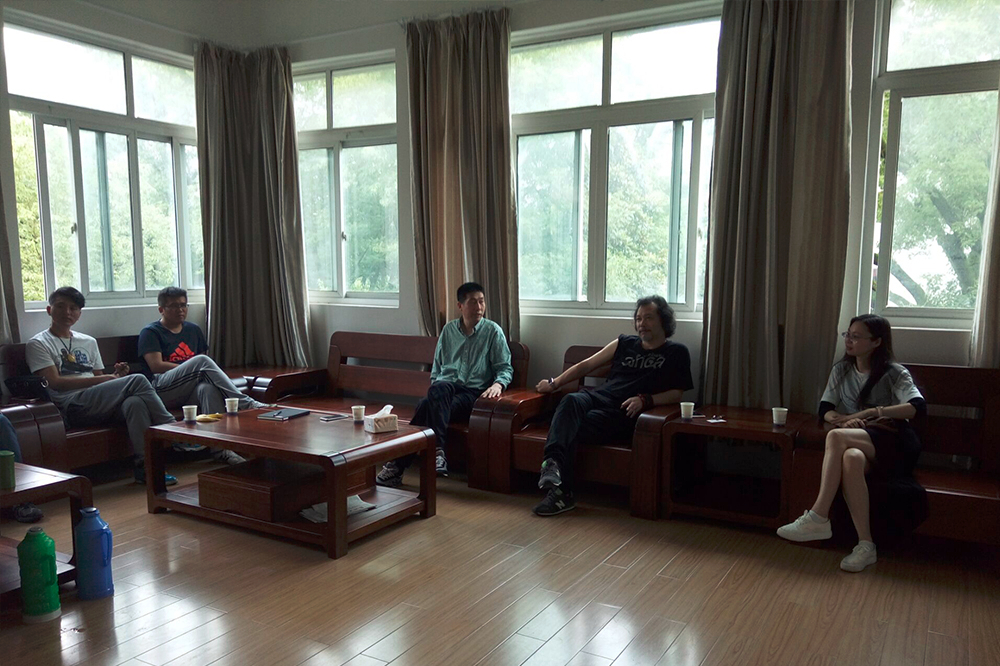 丁凯校长与中国美术学院领导一行考察金华宾虹高级中学