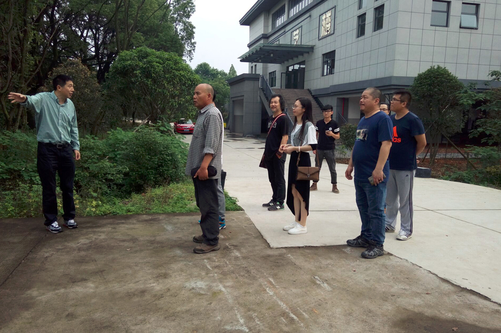 丁凯校长与中国美术学院领导一行考察金华宾虹高级中学