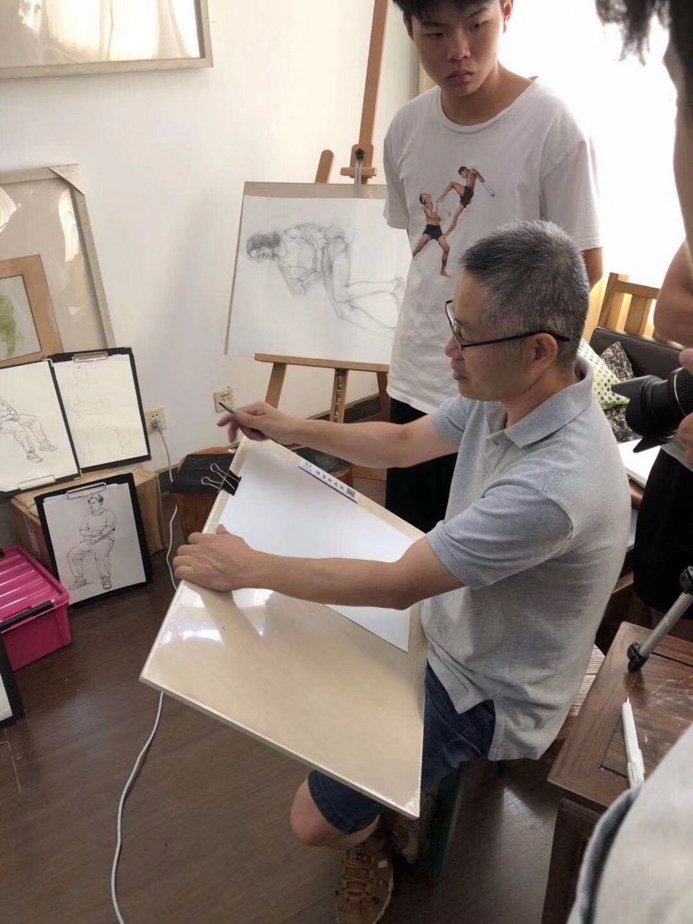 中国美术学院附中方正老师速写课堂