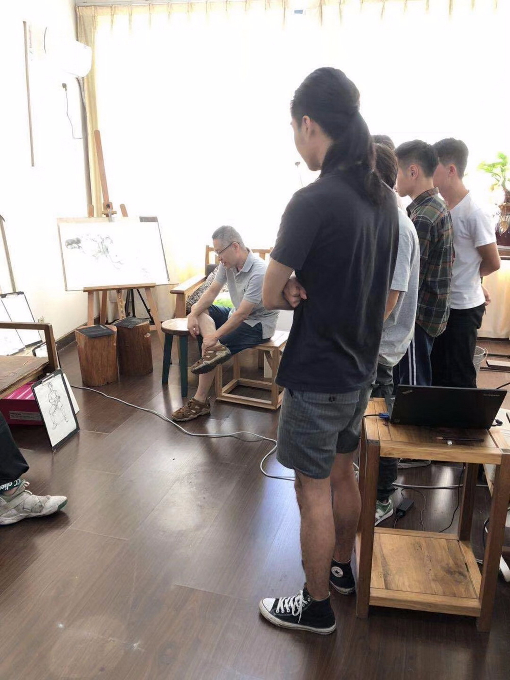 中国美术学院附中方正老师速写课堂
